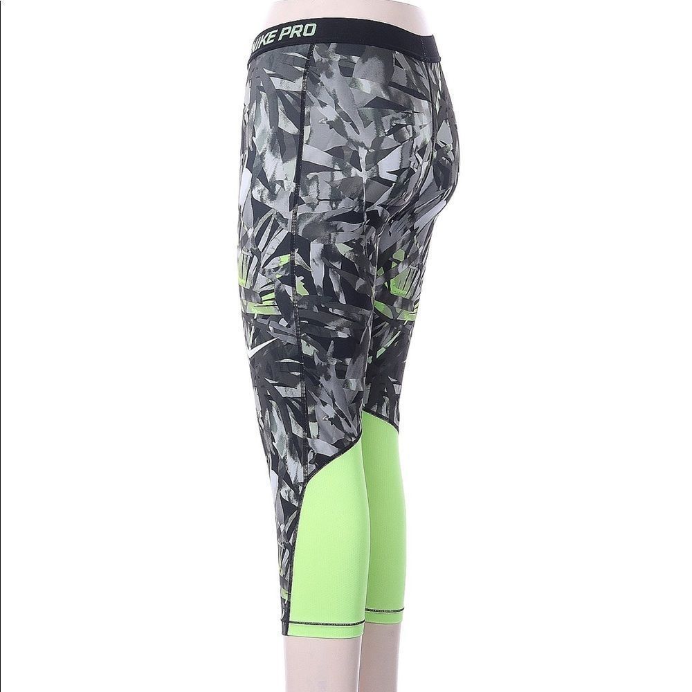 NIKE Pro Painted Palms Allover Print Capri Pant Leggings Gym Runing Compression - Picture 9 of 9